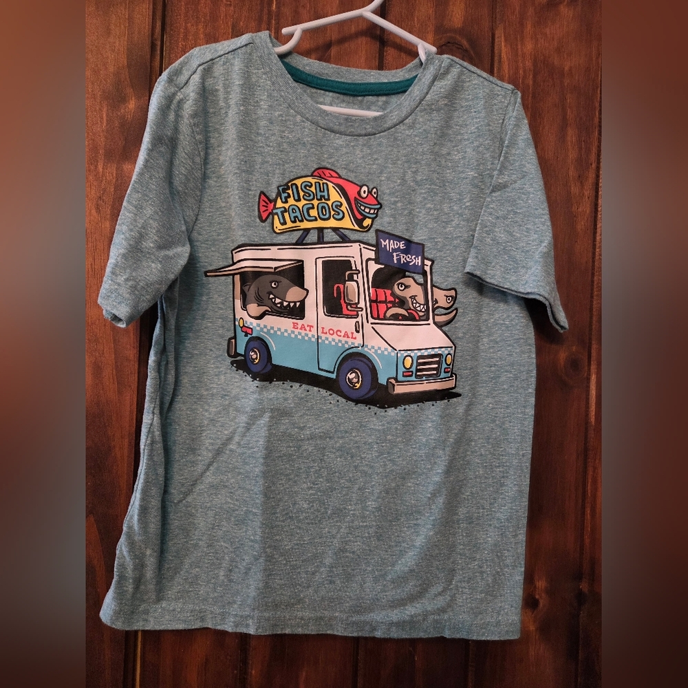 Boys Size 8 Tshirt